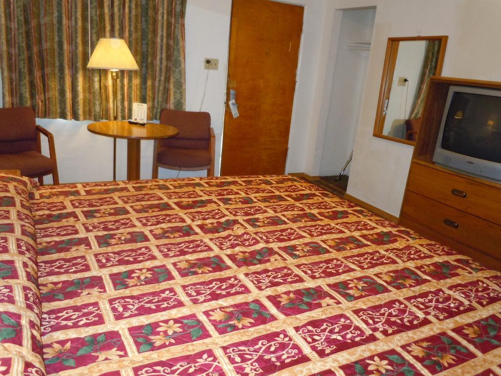 Value Inn Fallon Phòng bức ảnh